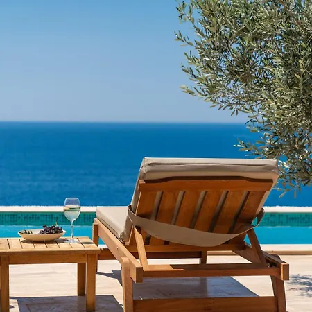 Villa Kalamar 4 *