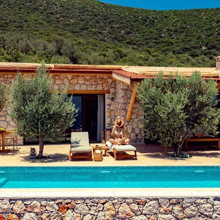 Villa Kalamar 4 *
